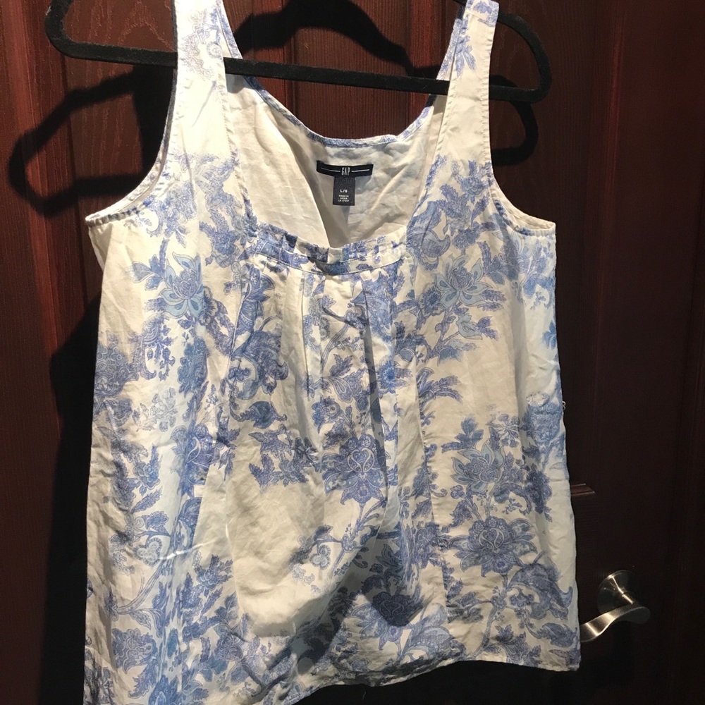 Gap blue and white flowered Cami/Tank- G